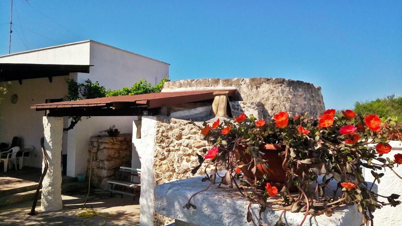 Trullo Don Gabriel Villa Alliste Exterior photo